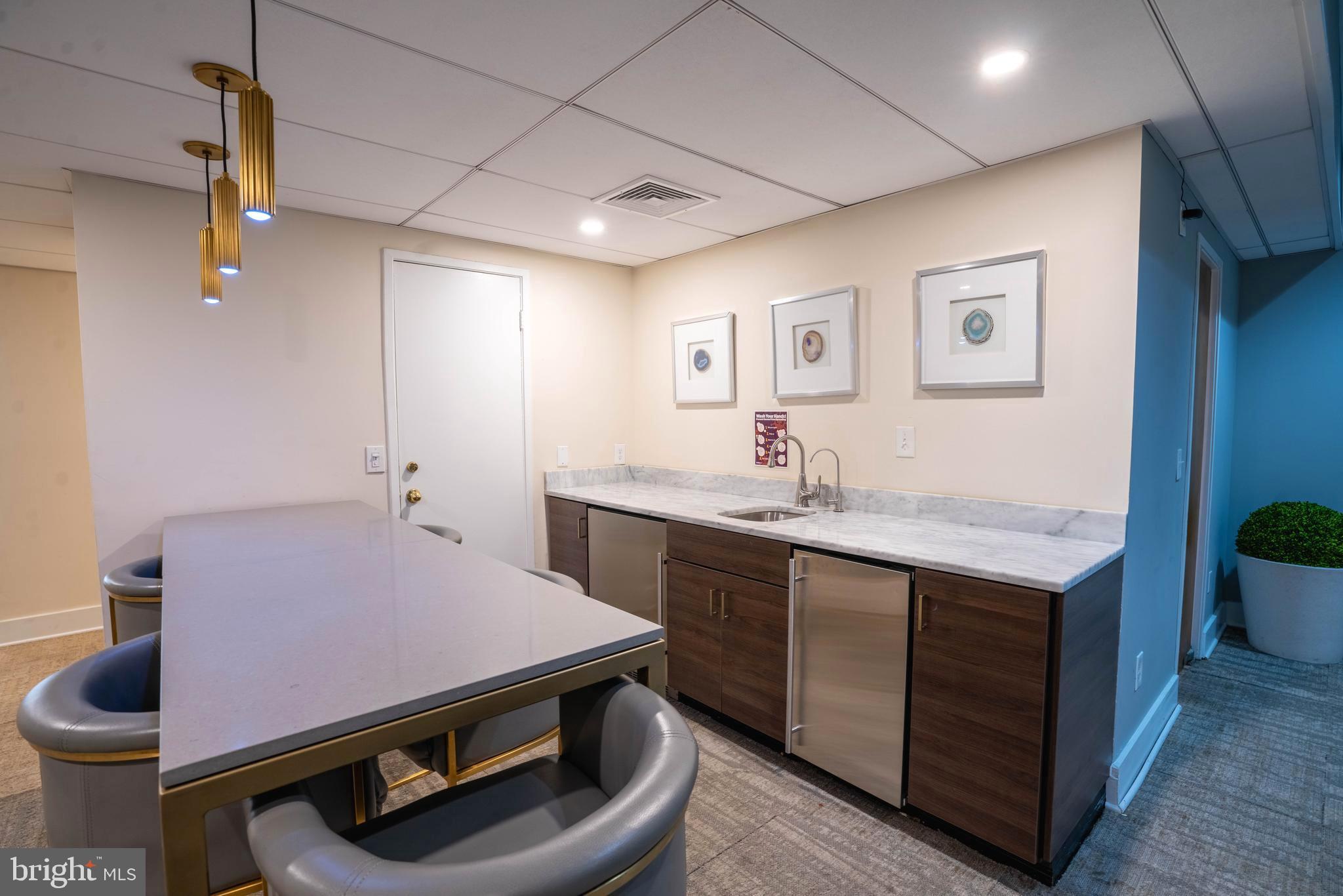6101 Edsall Rd #602