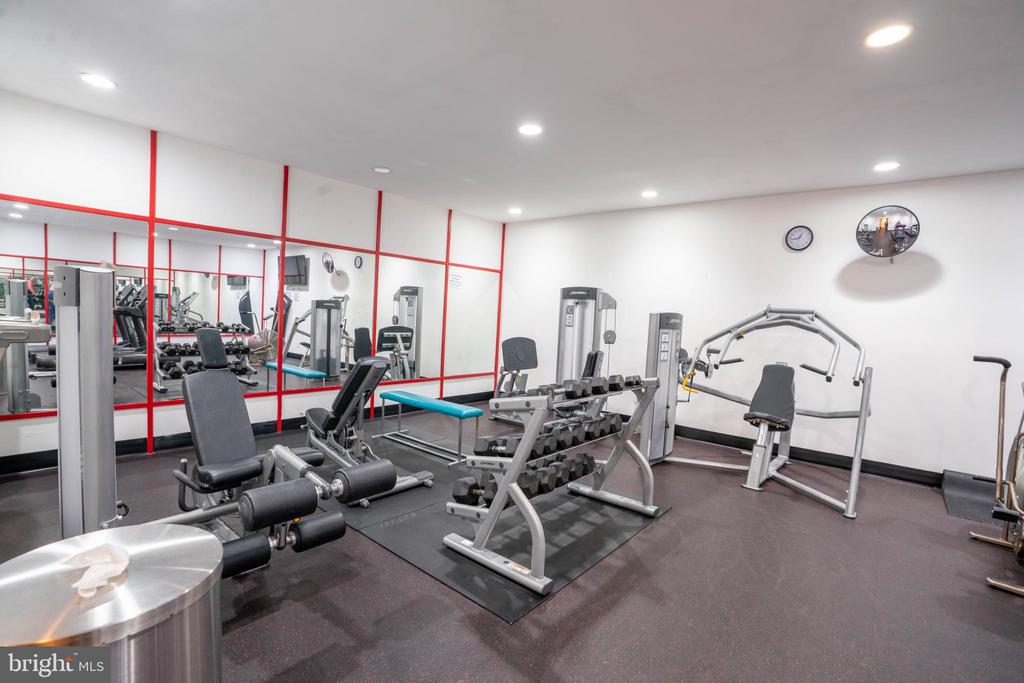 6101 Edsall Rd #602