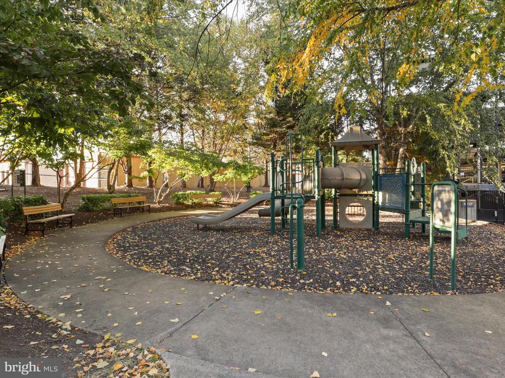 4860 Eisenhower Ave #292