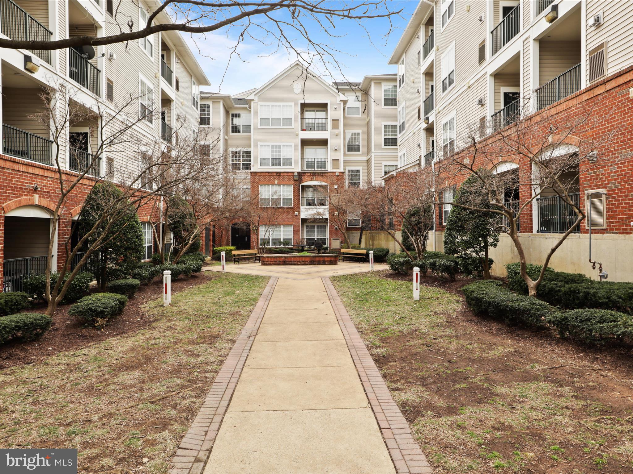 4860 Eisenhower Ave #292
