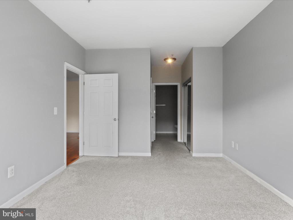 4860 Eisenhower Ave #292