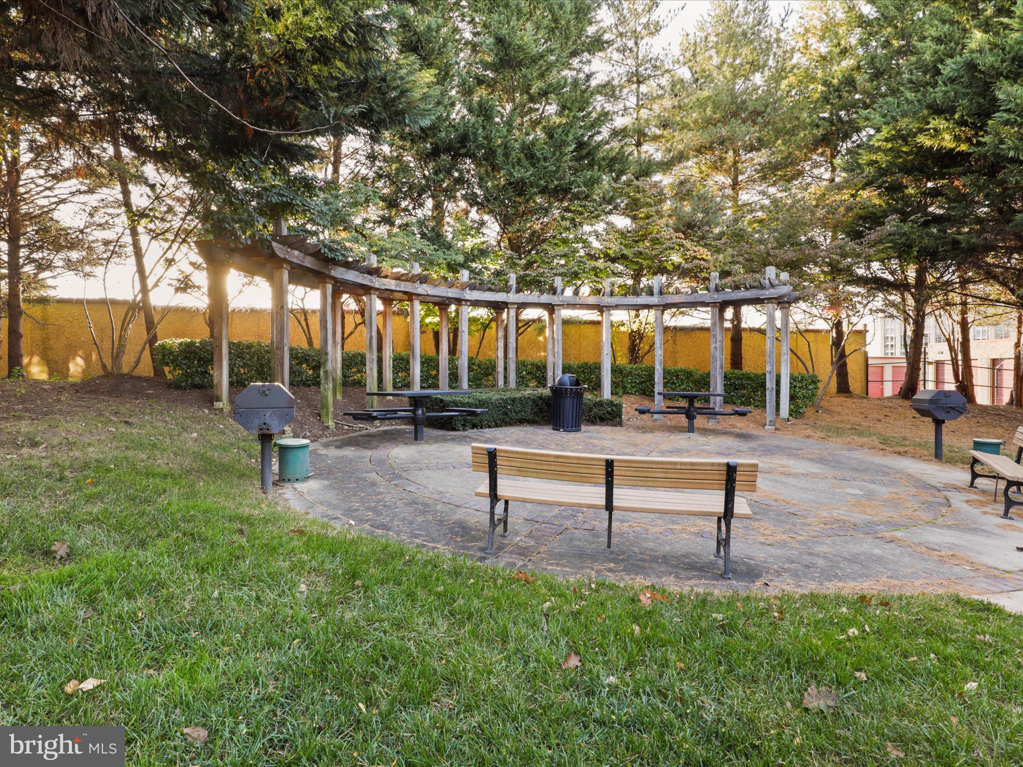 4860 Eisenhower Ave #292