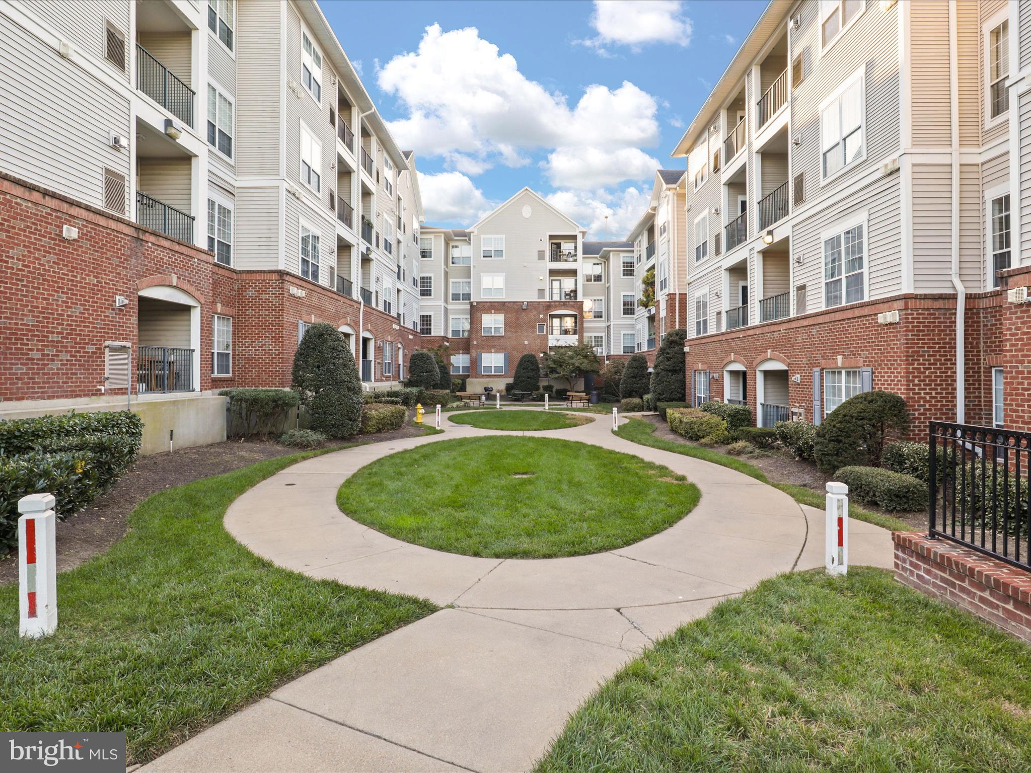 4860 Eisenhower Ave #292