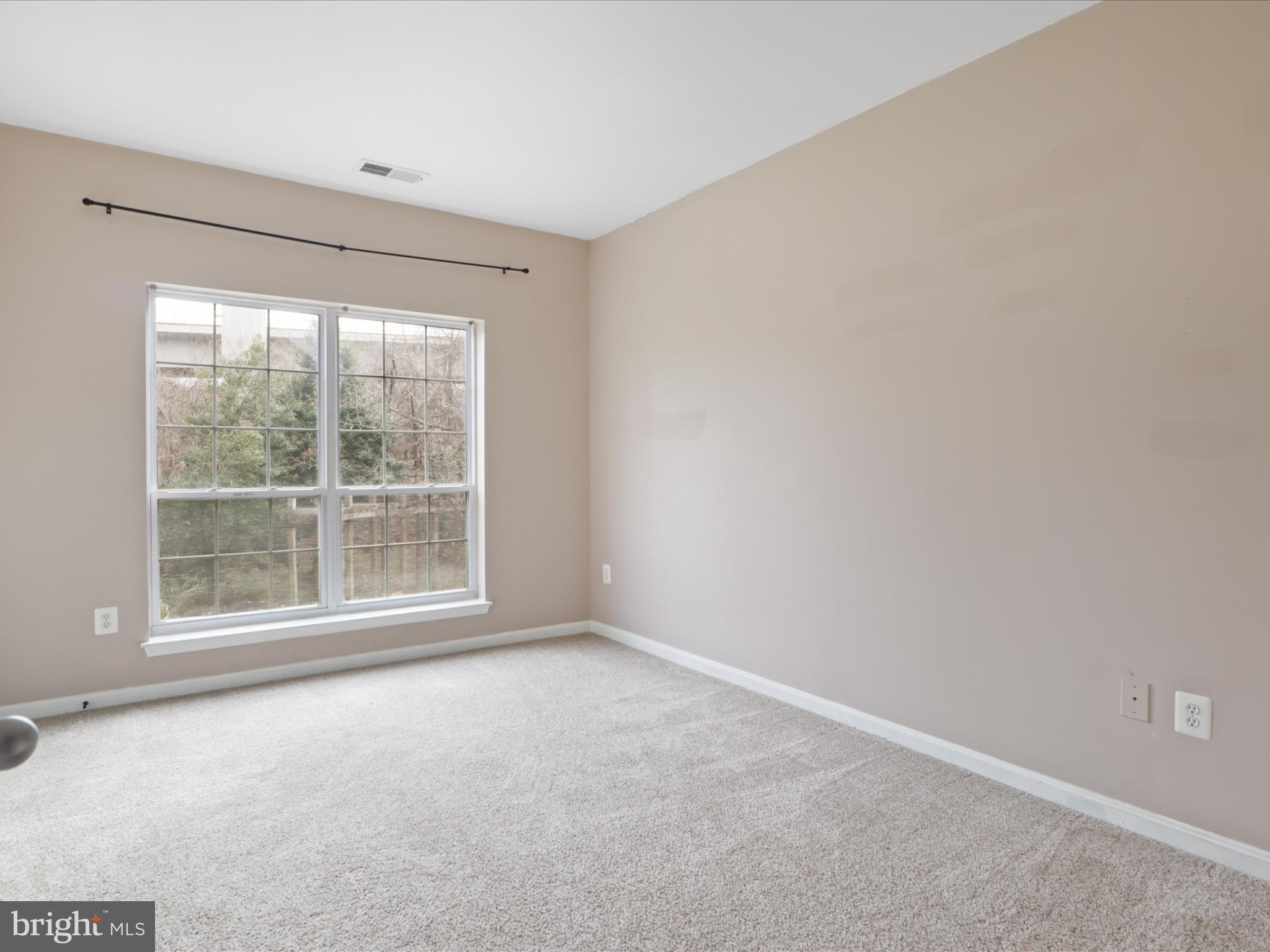 4860 Eisenhower Ave #292