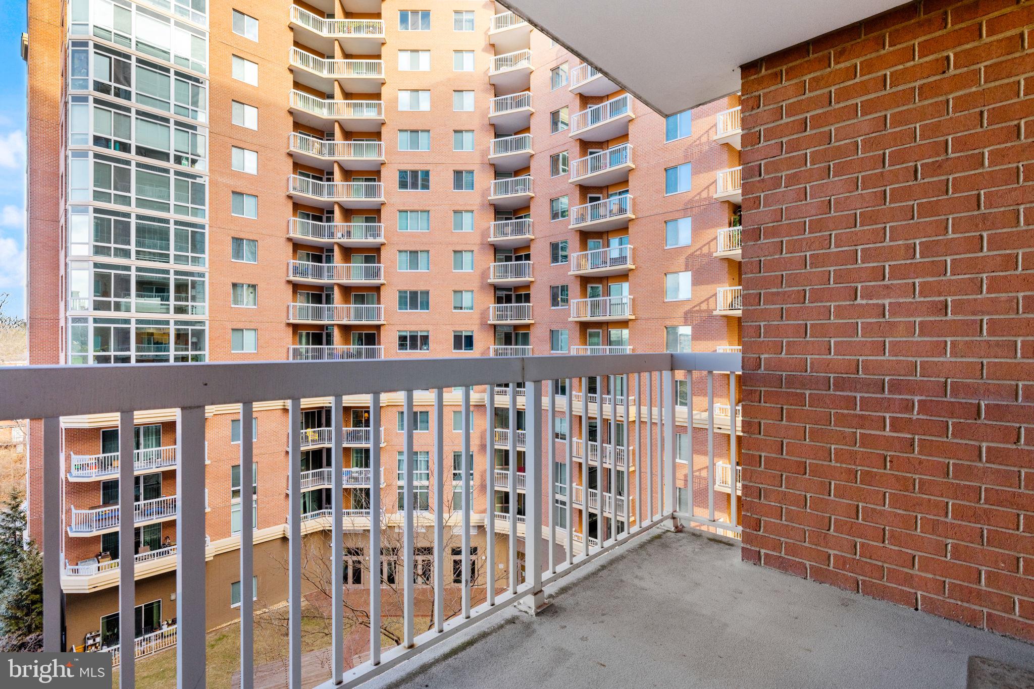 3101 N HAMPTON DR #616