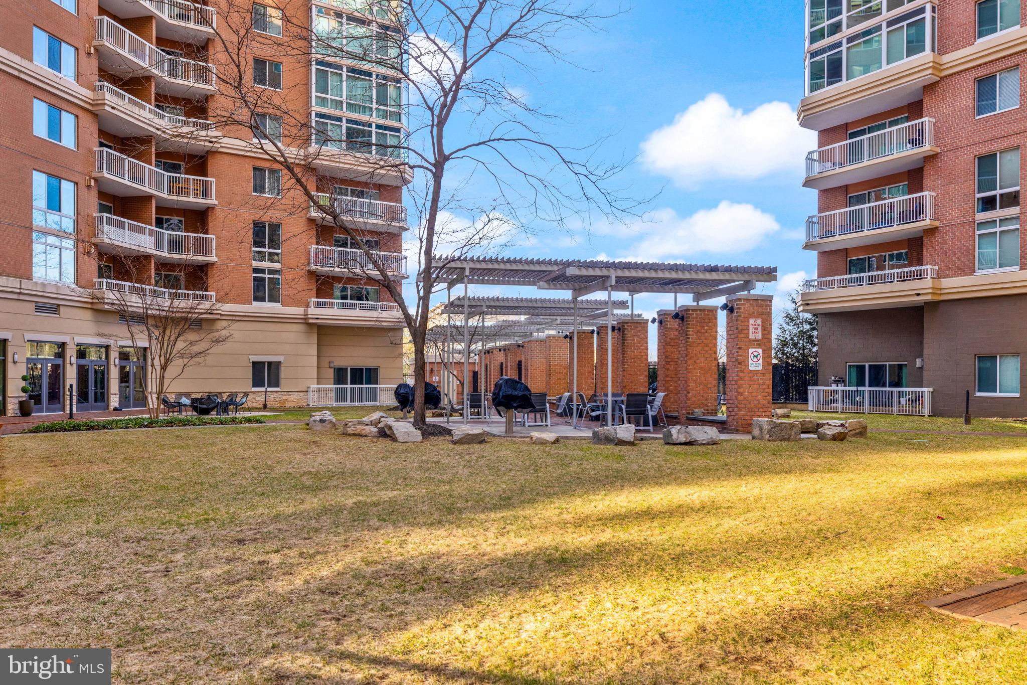 3101 N HAMPTON DR #616