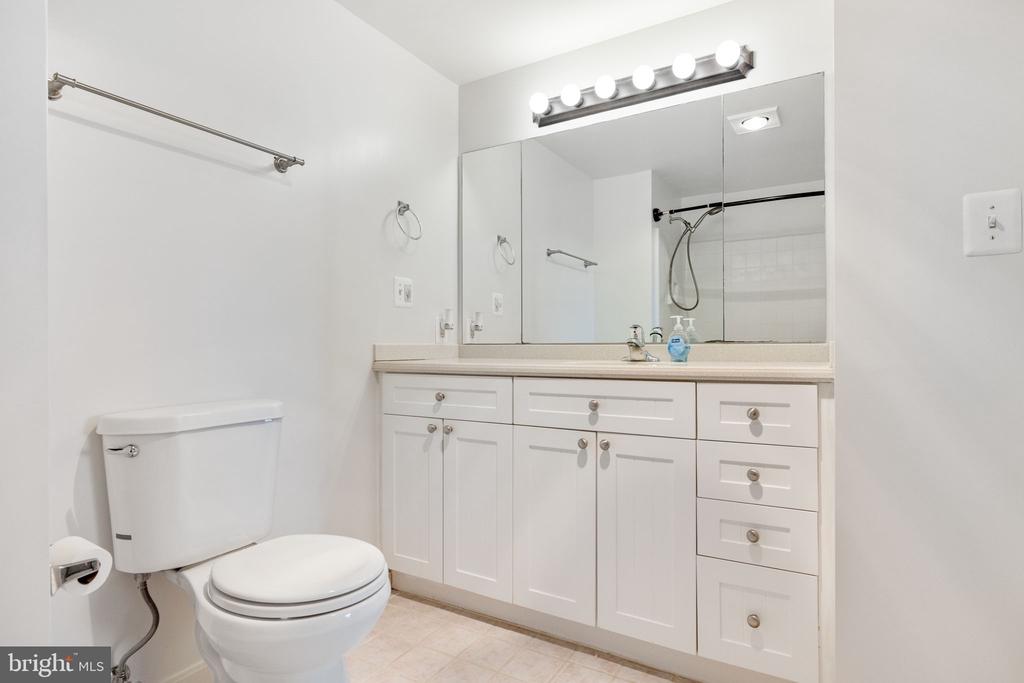3101 N HAMPTON DR #616