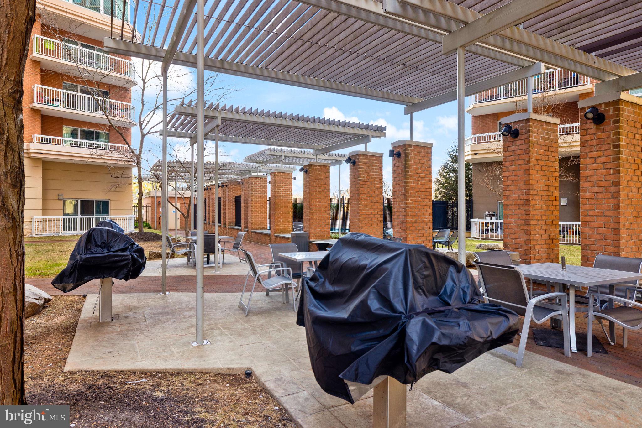 3101 N HAMPTON DR #616