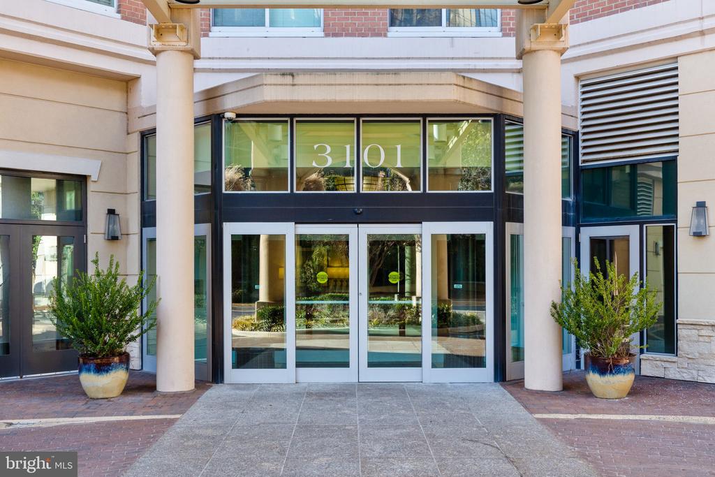 3101 N HAMPTON DR #616