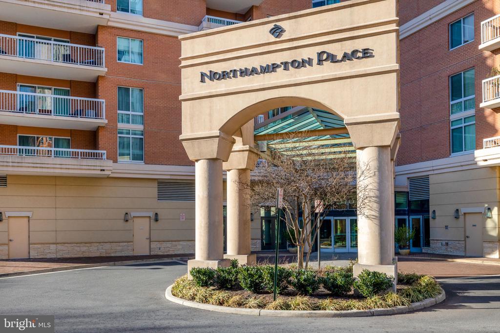 3101 N HAMPTON DR #616