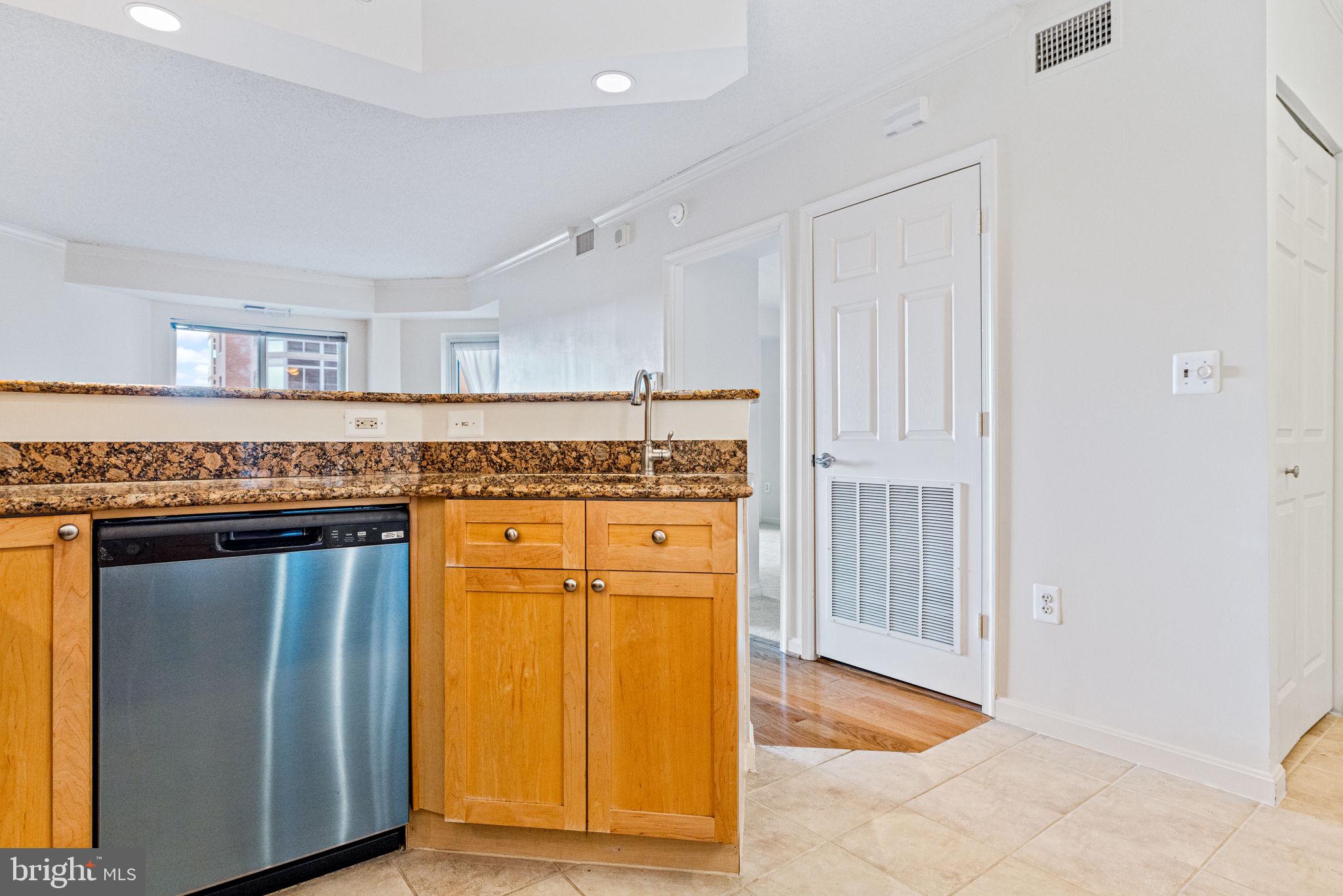 3101 N HAMPTON DR #616
