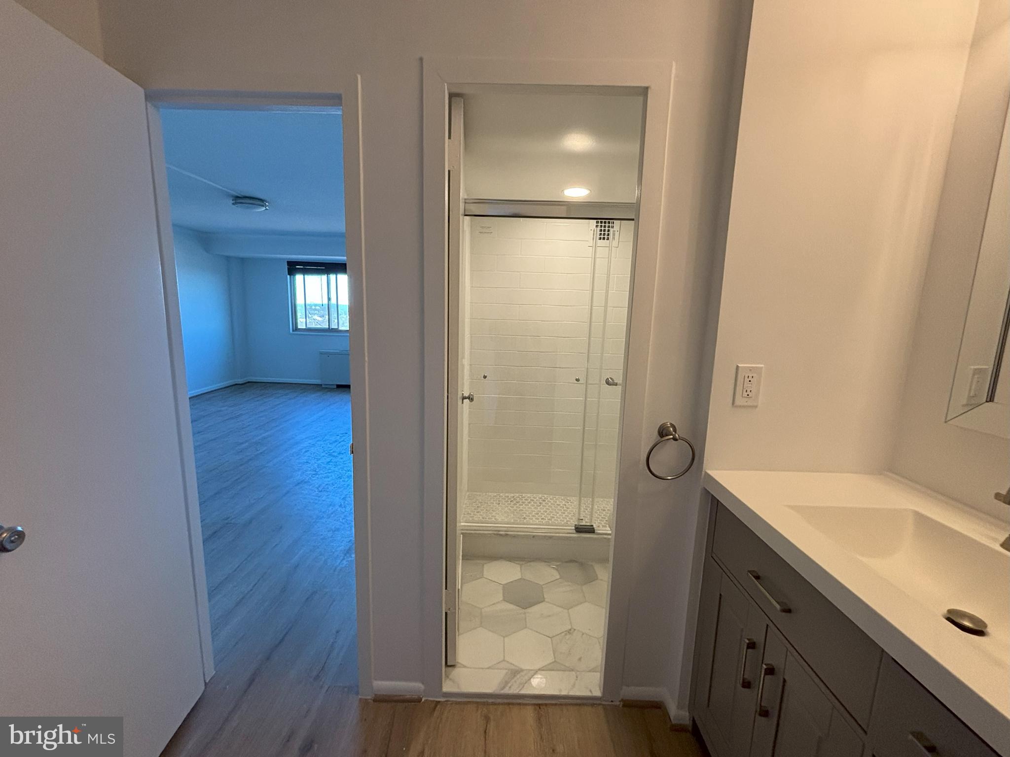 2500 N VAN DORN ST N #1417