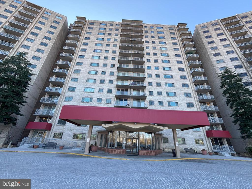 2500 N VAN DORN ST N #1417