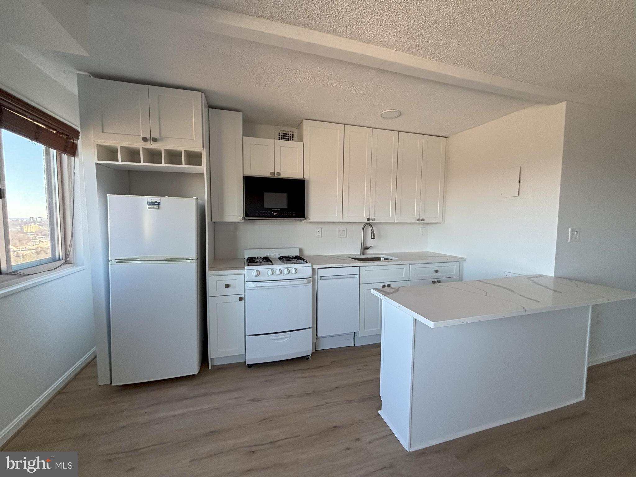 2500 N VAN DORN ST N #1417