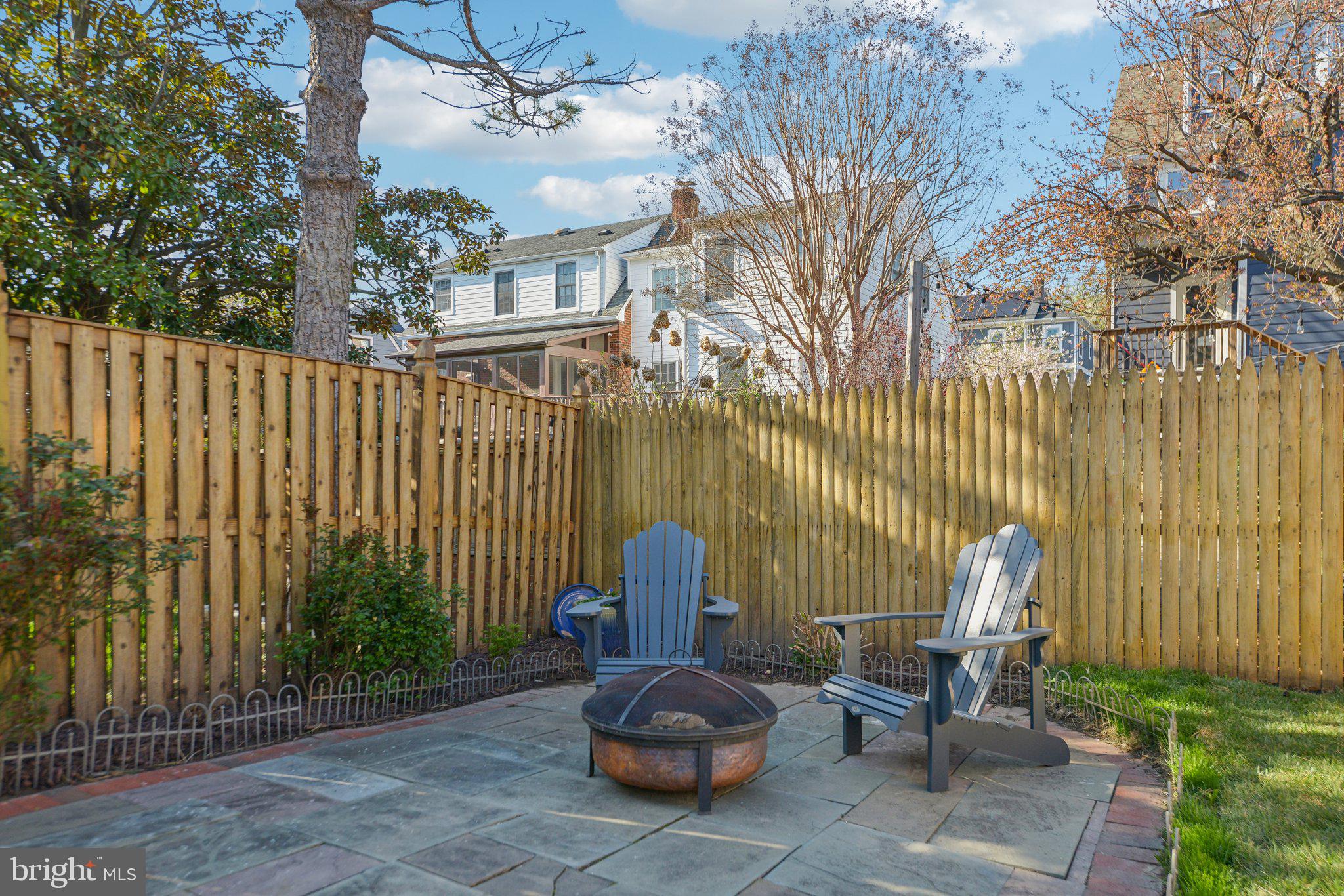 12a E Chapman St