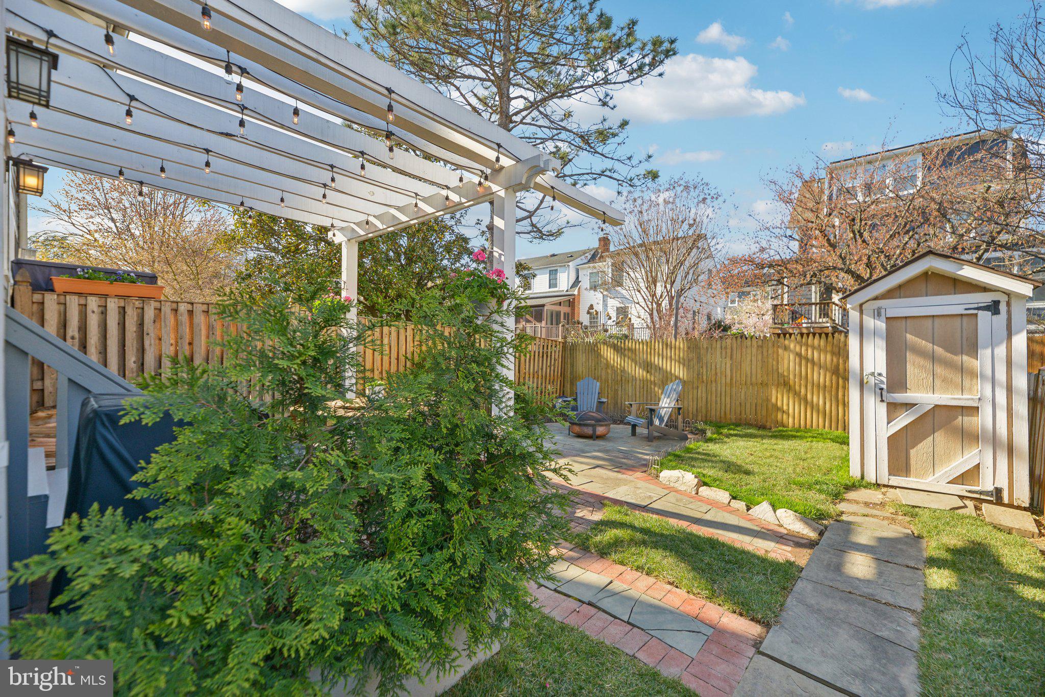 12a E Chapman St