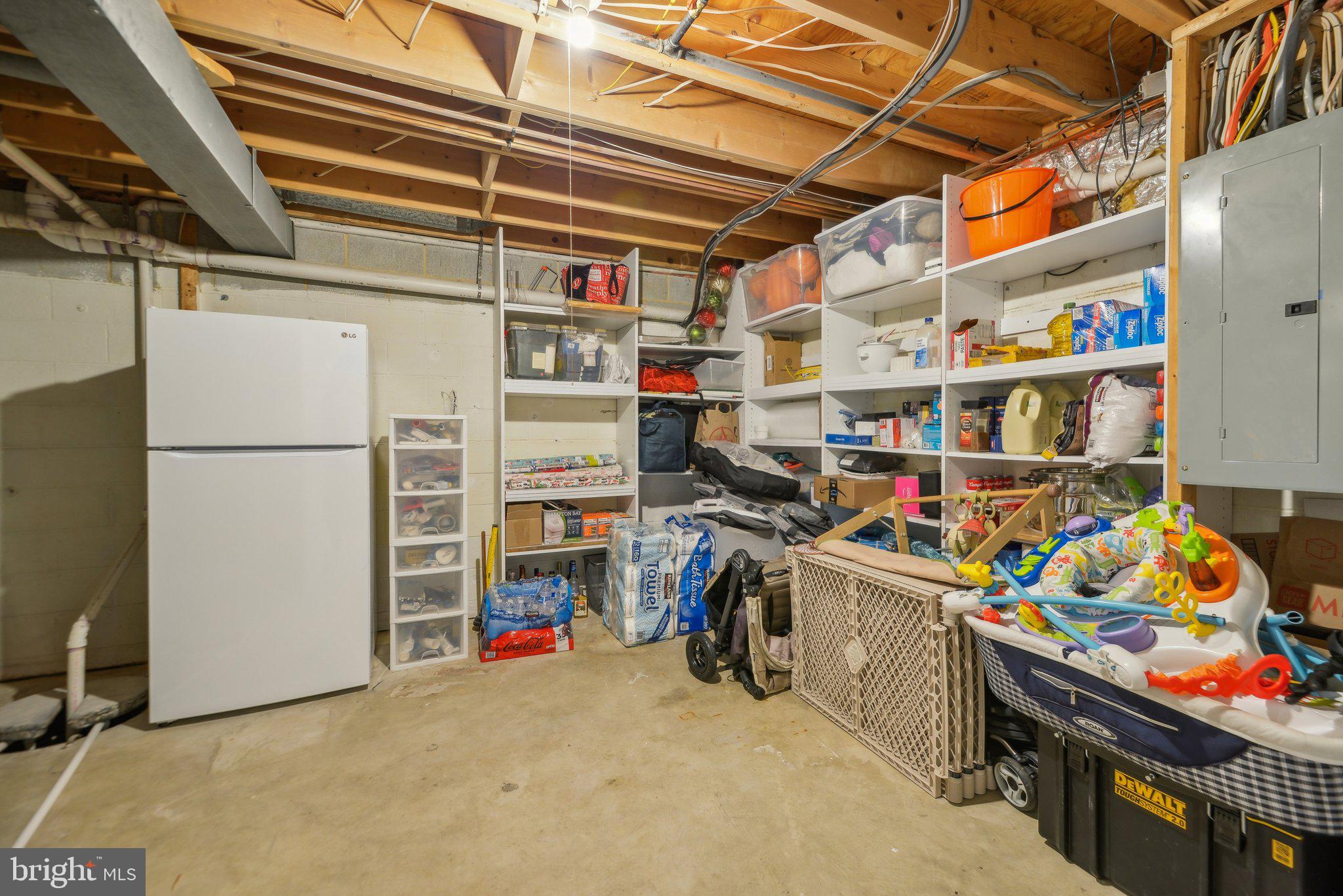 12a E Chapman St