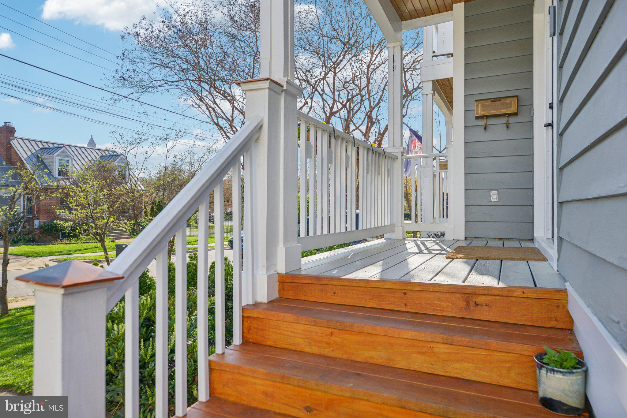 12a E Chapman St