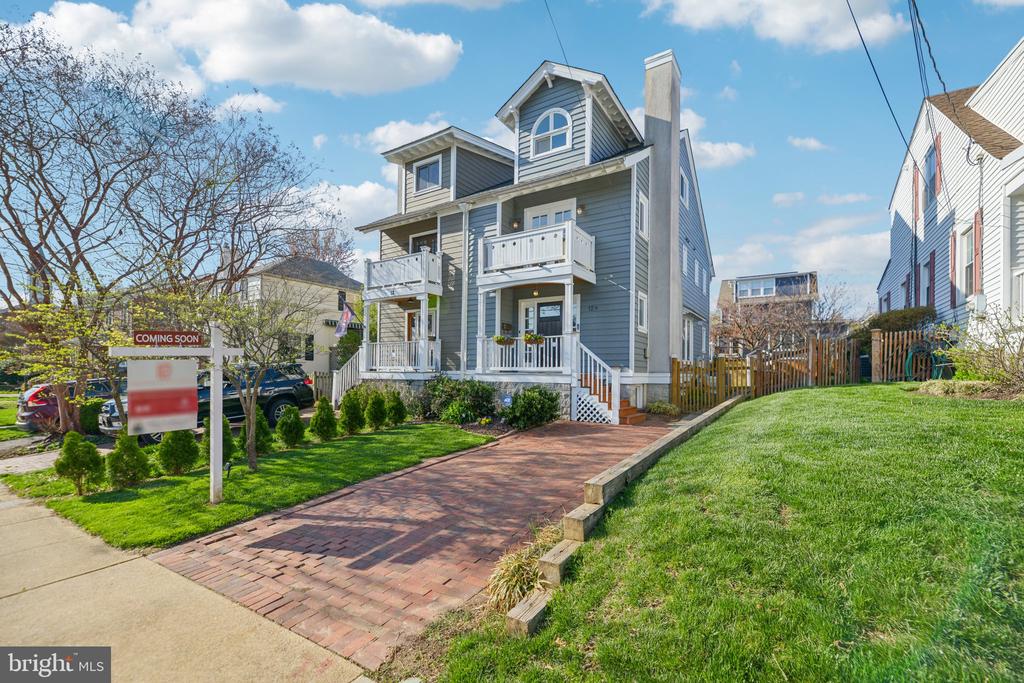 12a E Chapman St