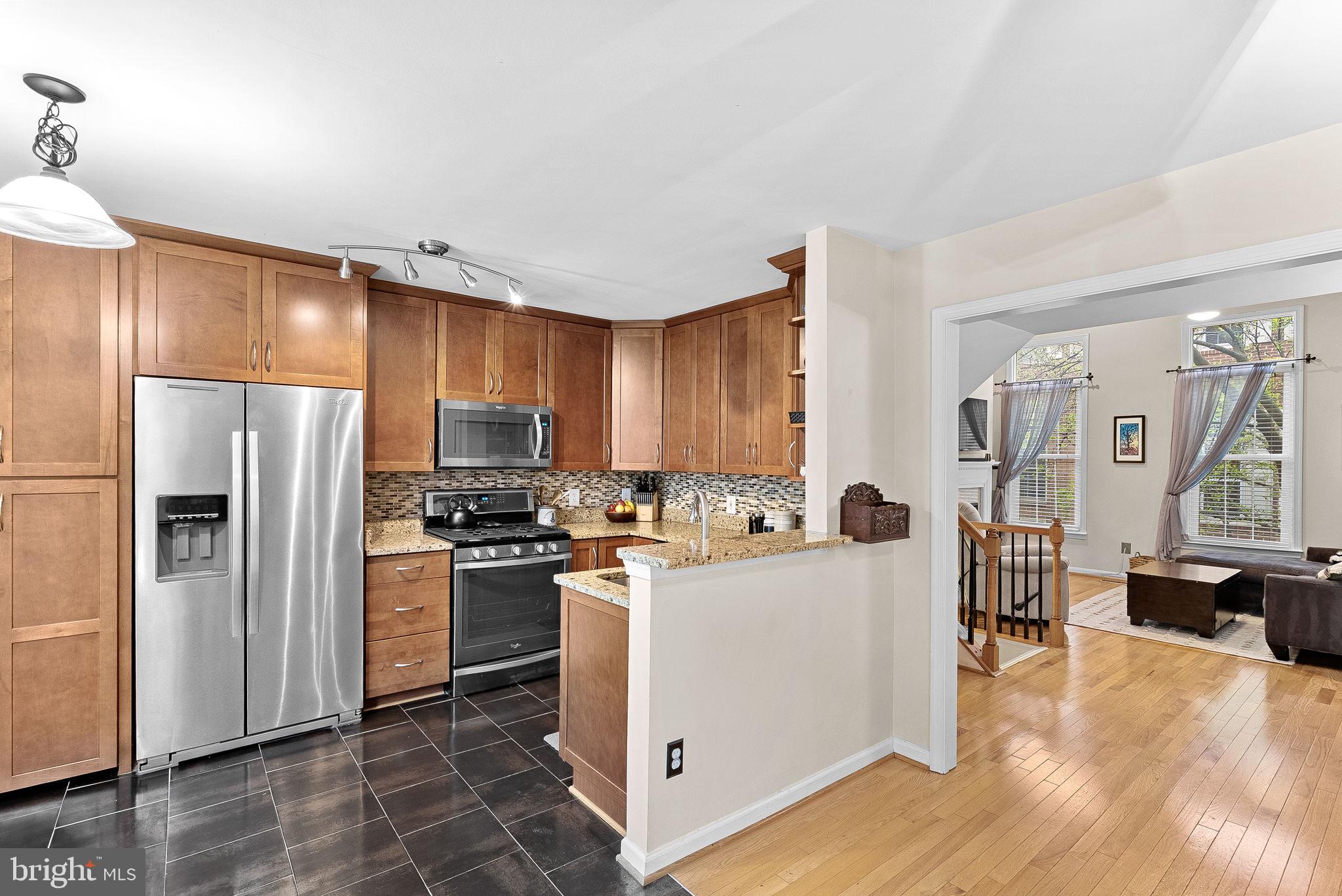 2466 Garnett Dr