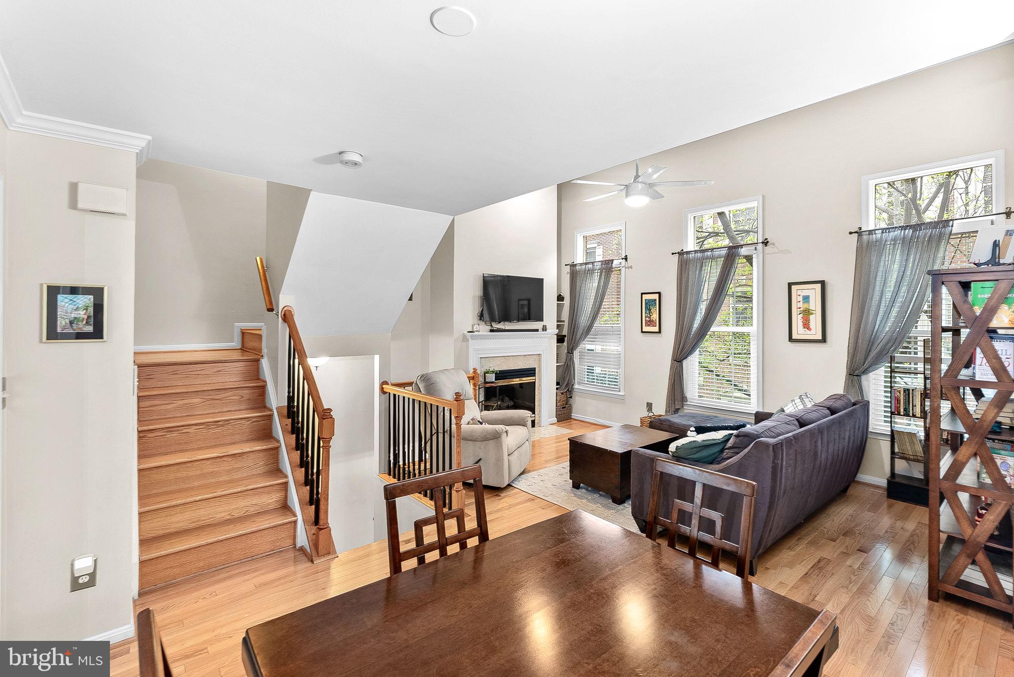2466 Garnett Dr
