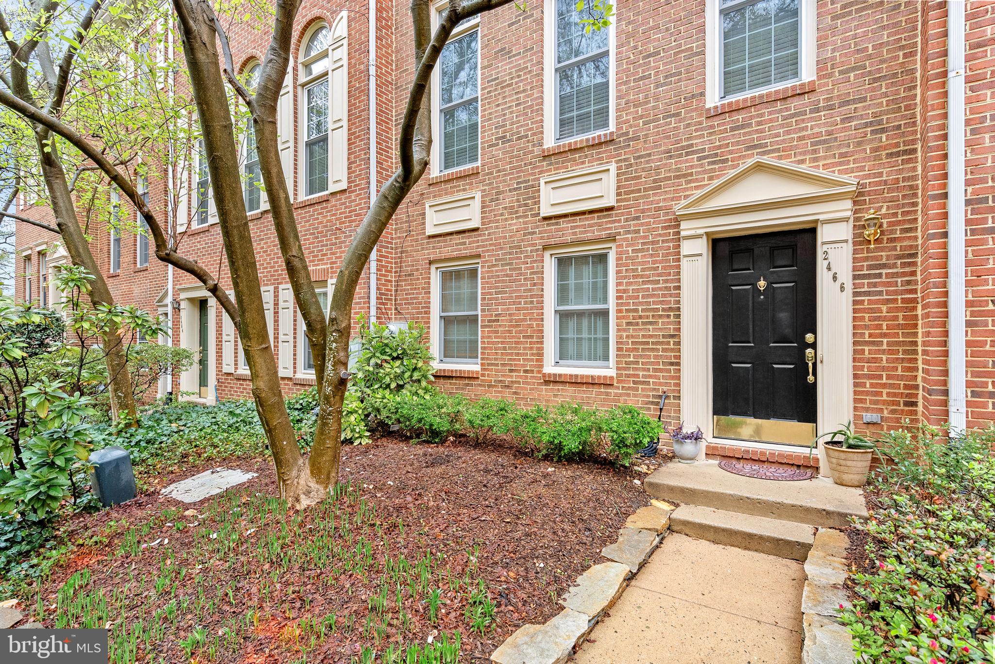 2466 Garnett Dr