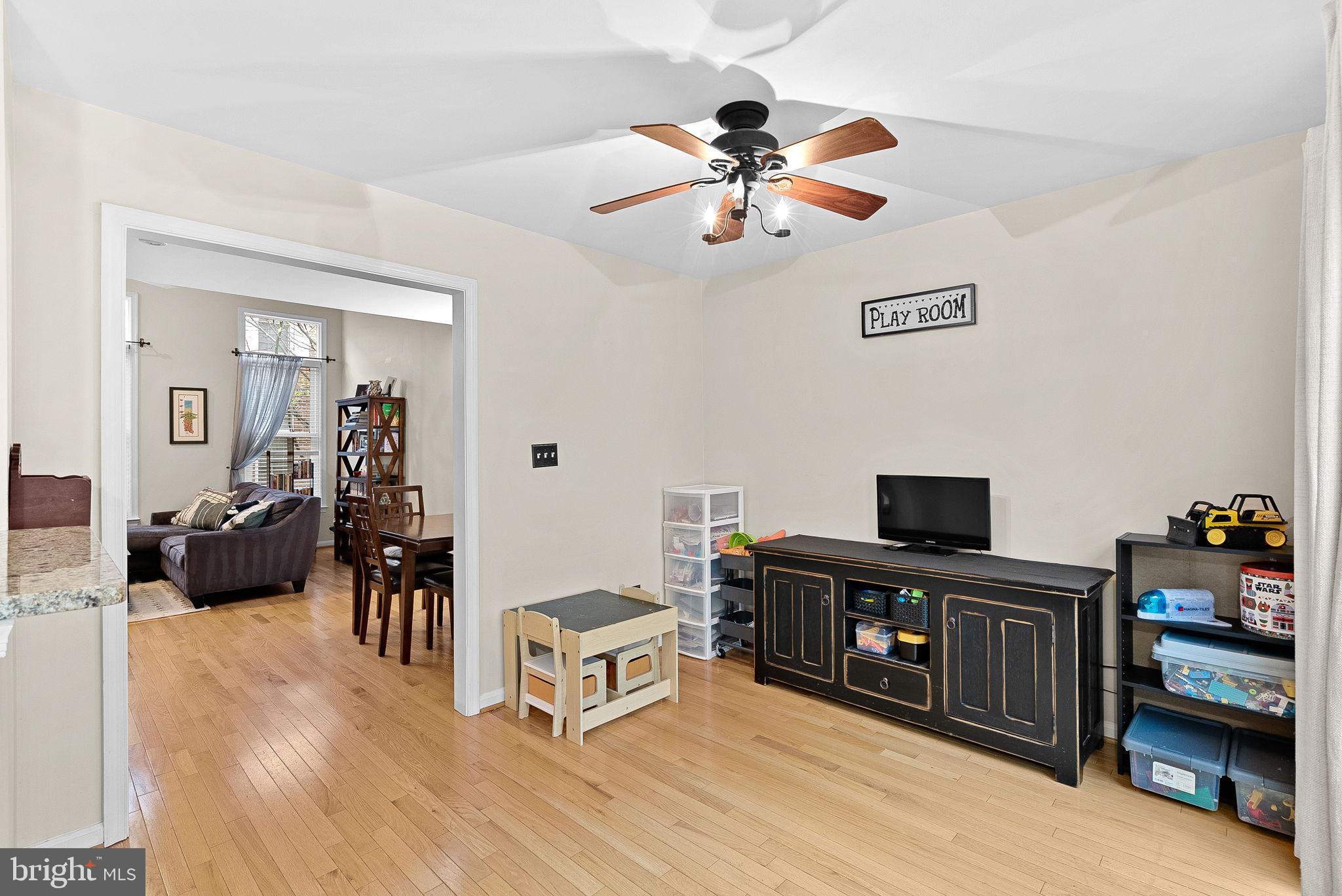 2466 Garnett Dr