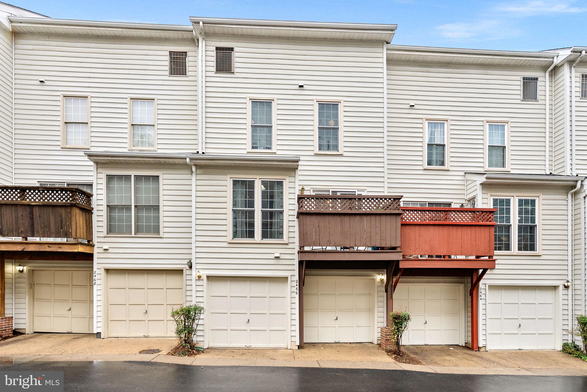 2466 Garnett Dr