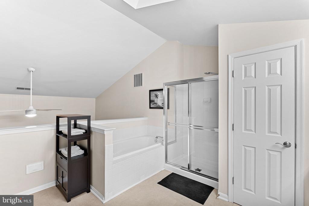 2466 Garnett Dr
