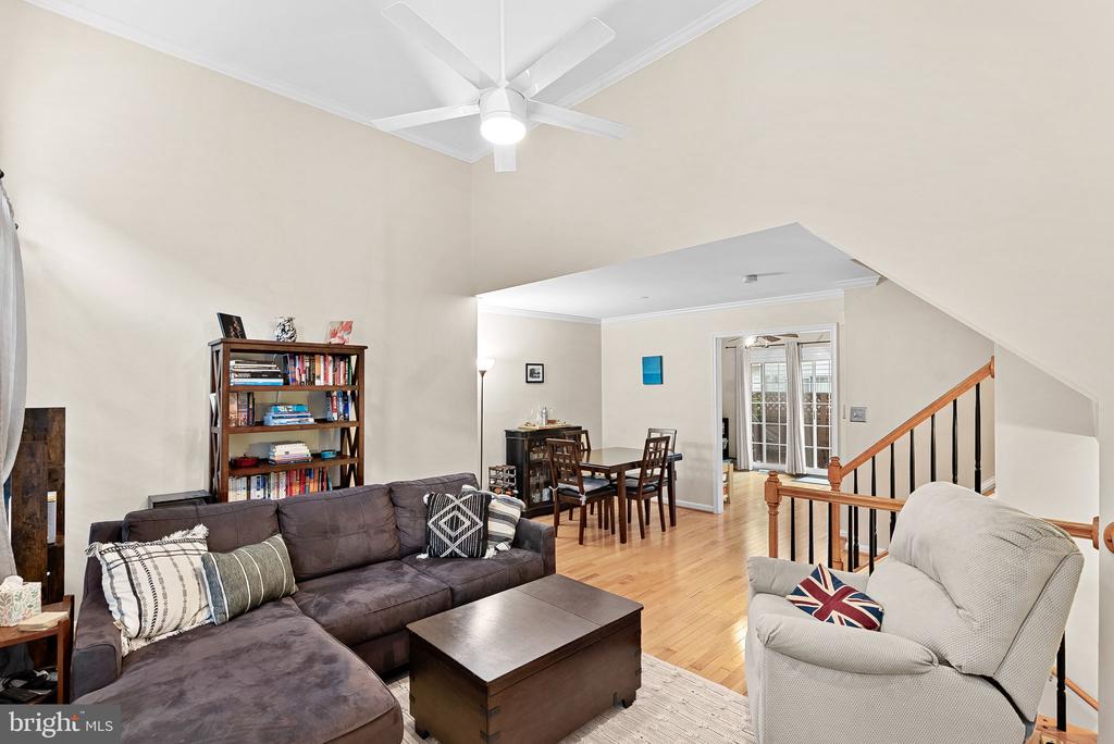 2466 Garnett Dr