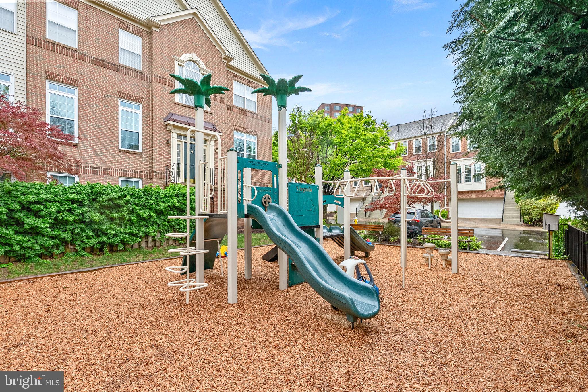 2466 Garnett Dr
