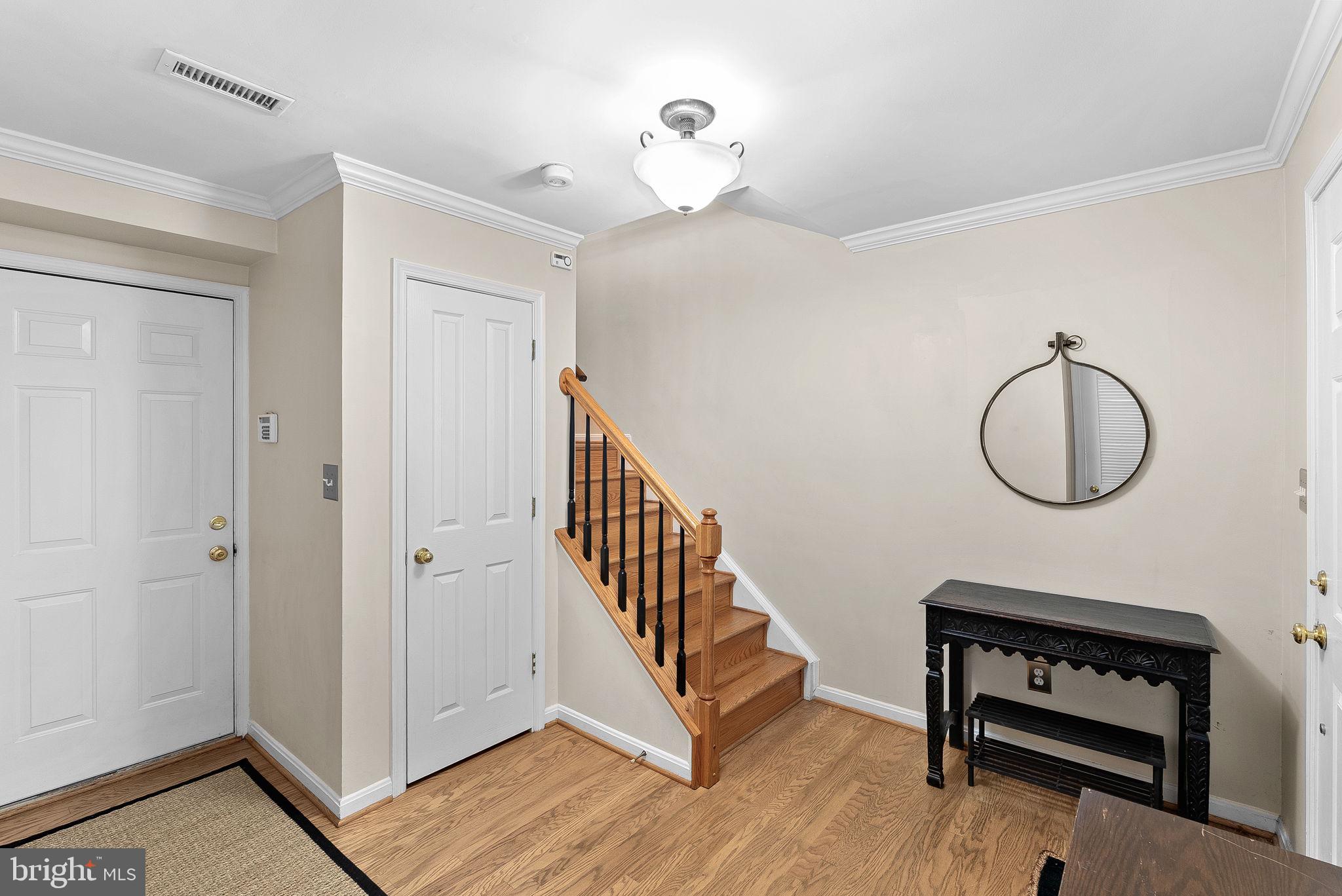 2466 Garnett Dr