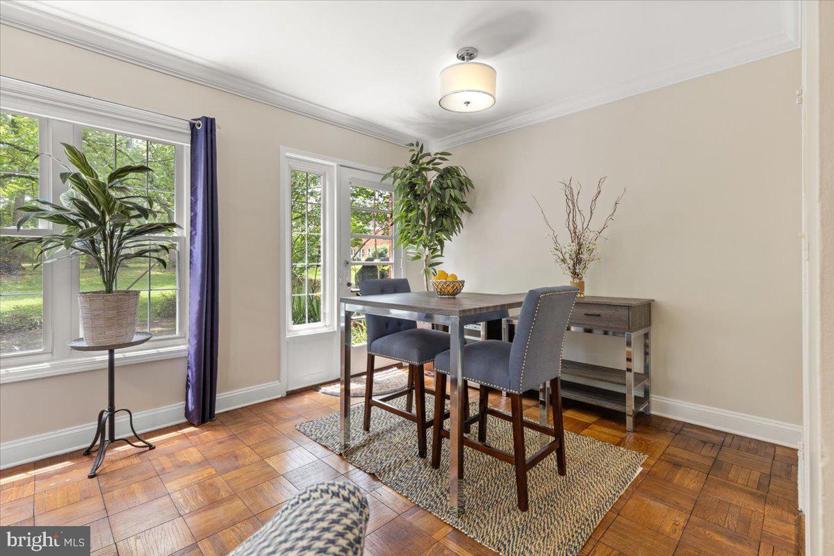 3128 Martha Custis Dr