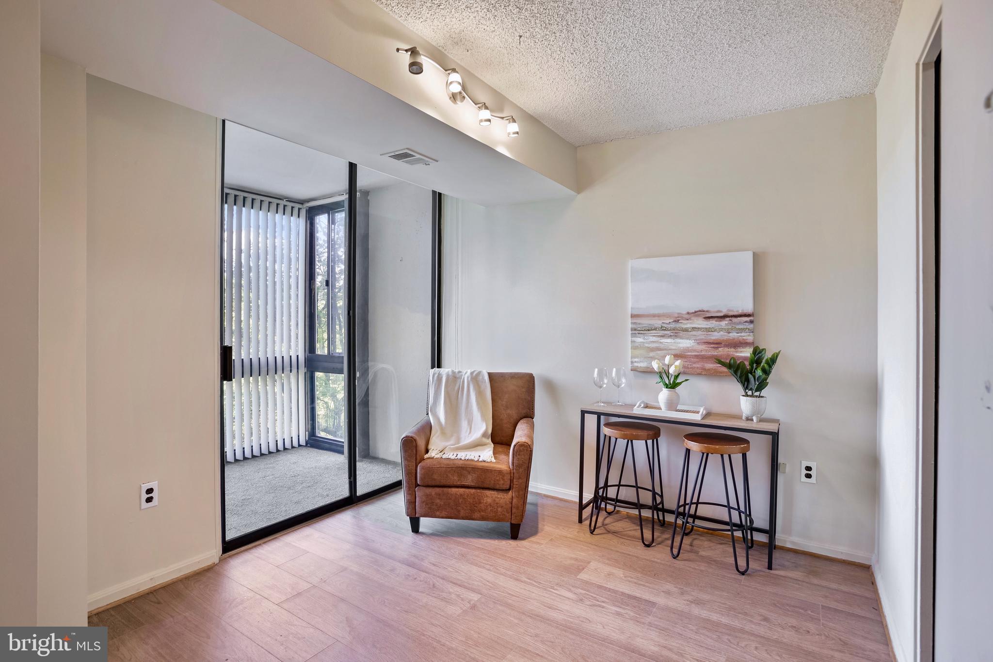 5300 Holmes Run Pkwy #407