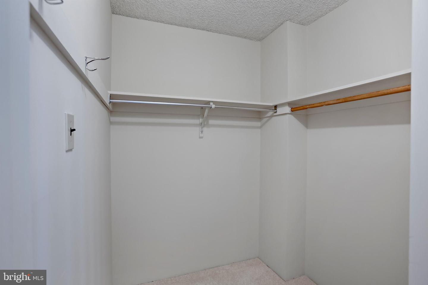 5300 Holmes Run Pkwy #407