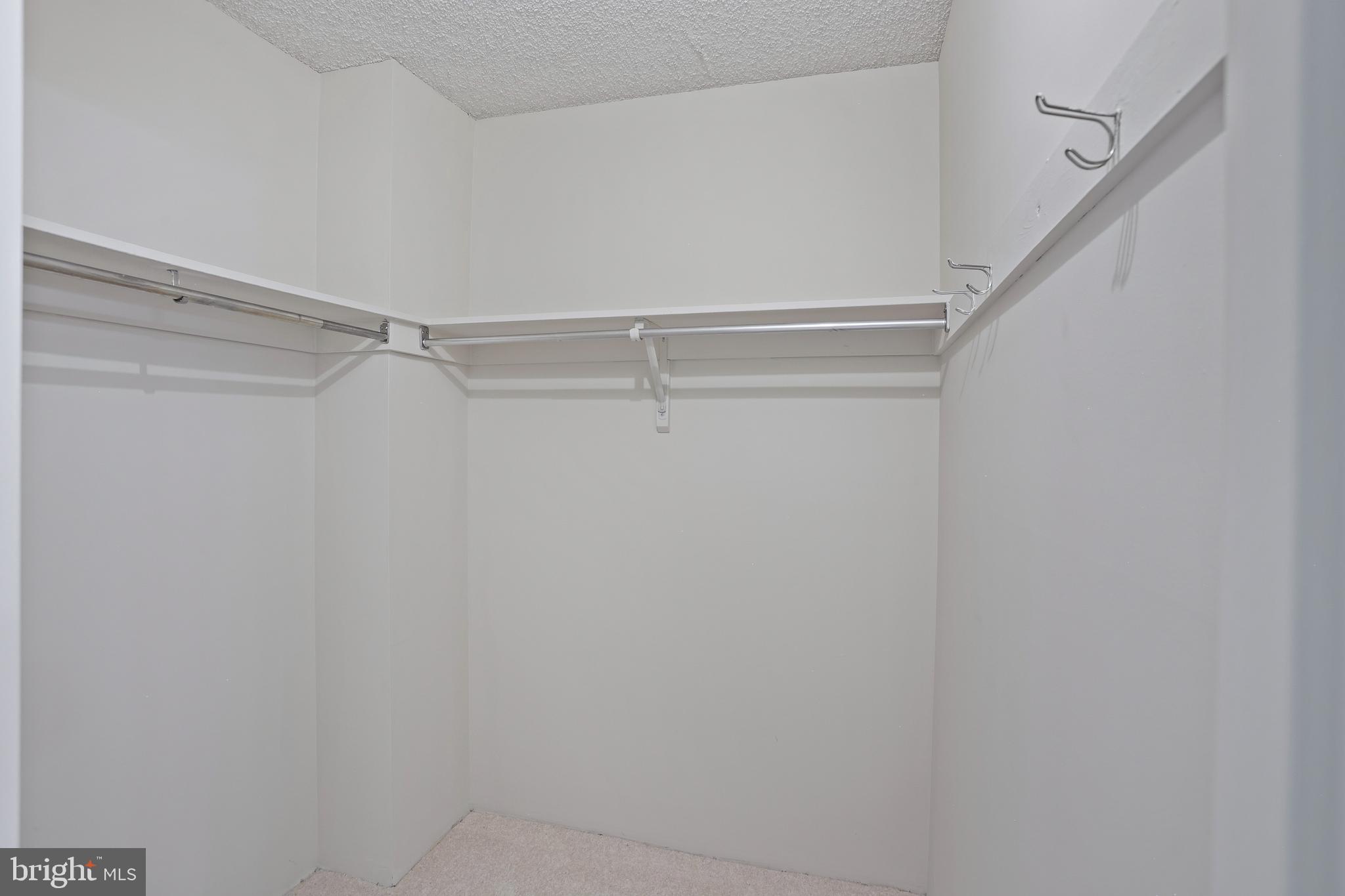 5300 Holmes Run Pkwy #407