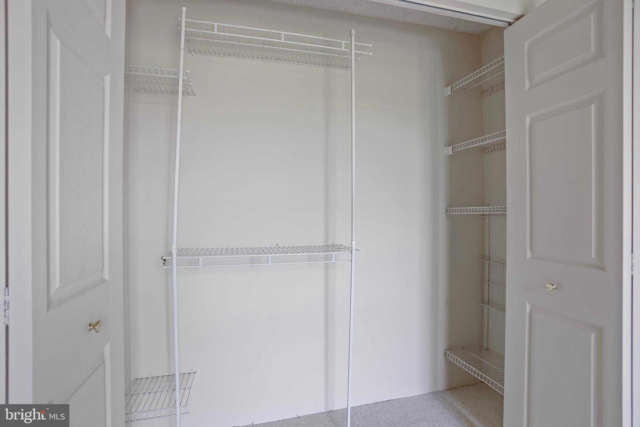 5300 Holmes Run Pkwy #407