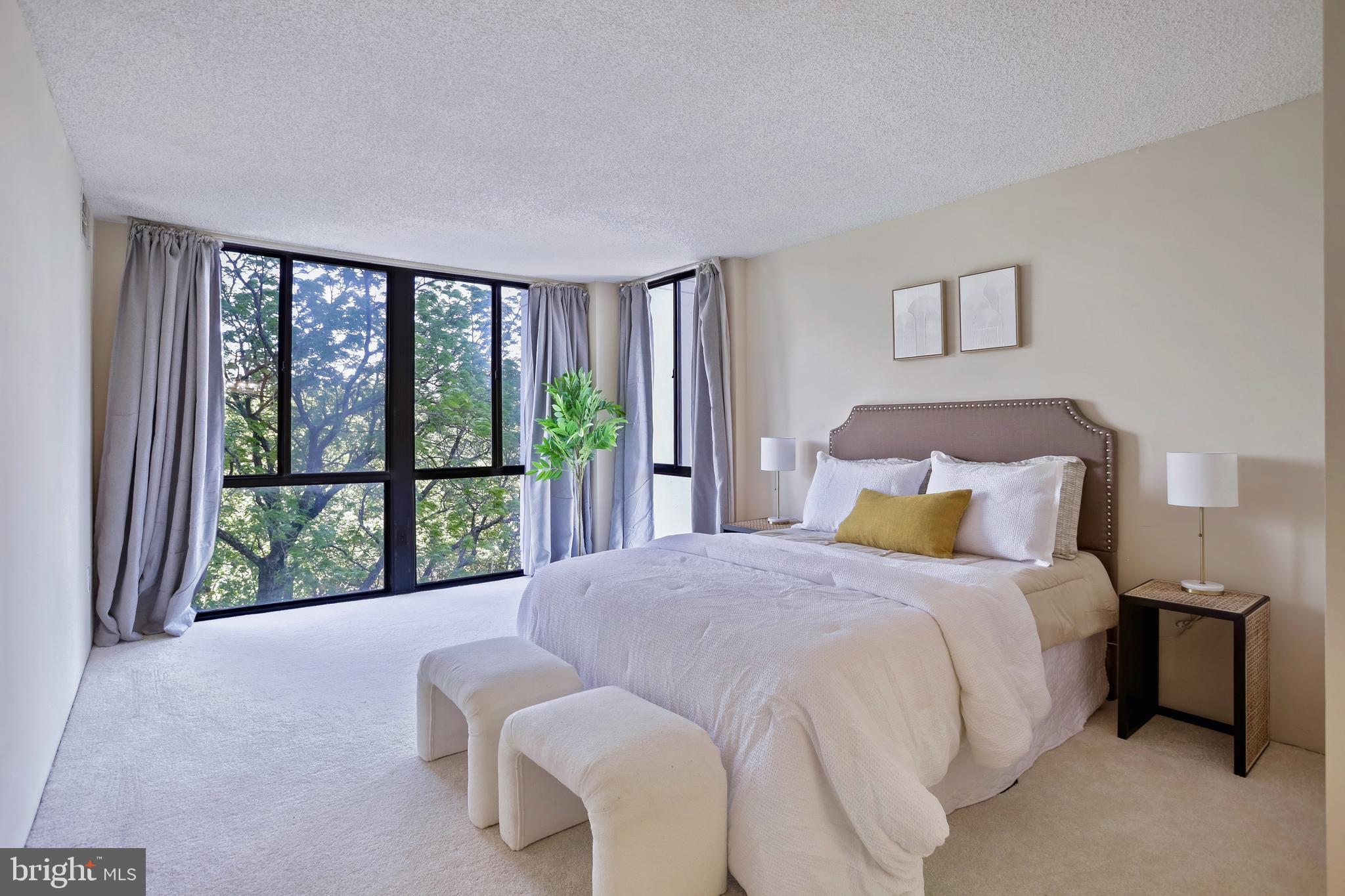 5300 Holmes Run Pkwy #407