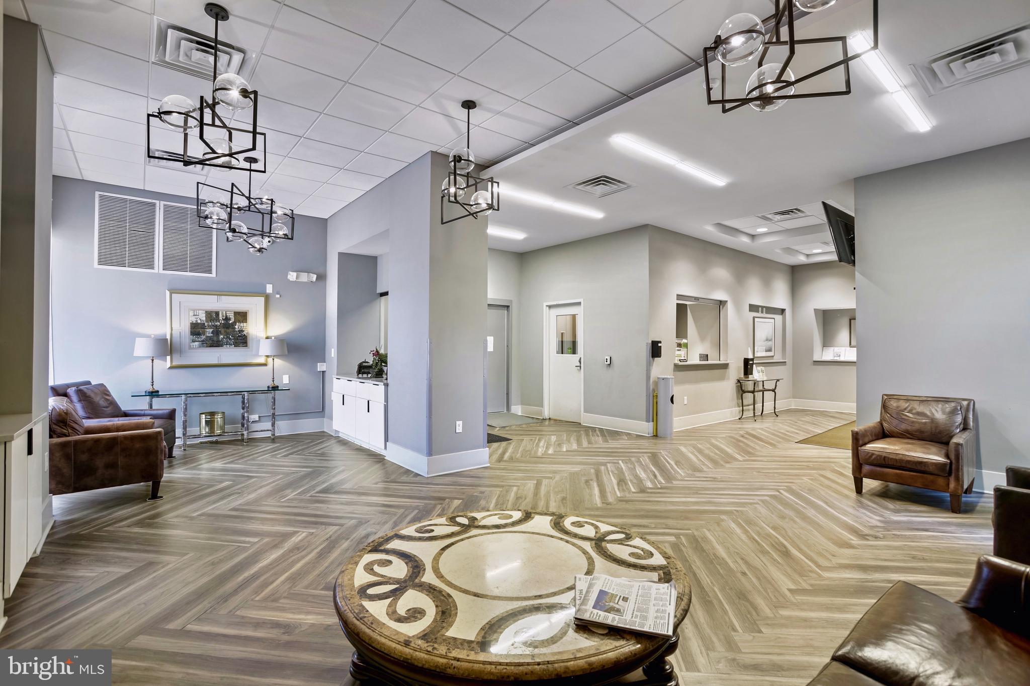 5300 Holmes Run Pkwy #407