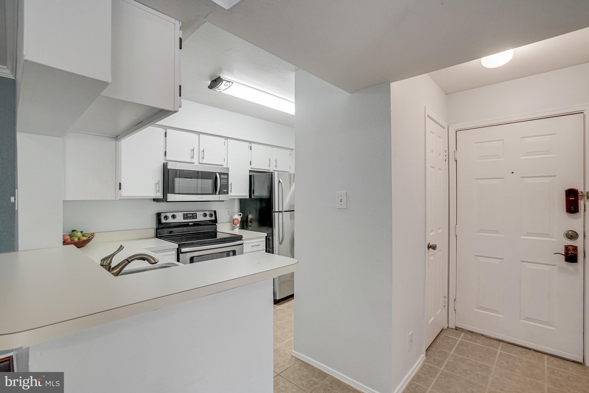 3303 Wyndham Cir #348