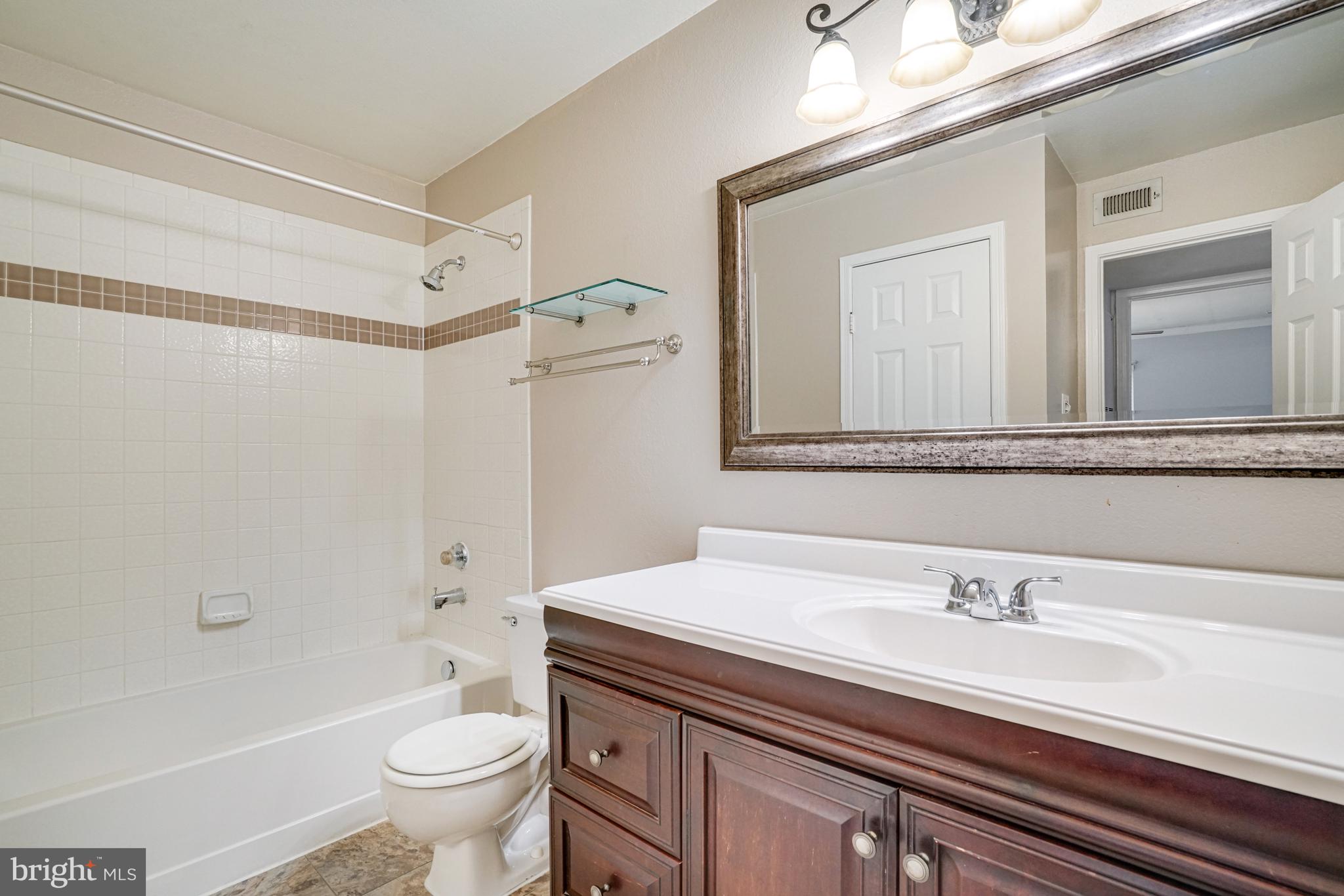 3303 Wyndham Cir #348