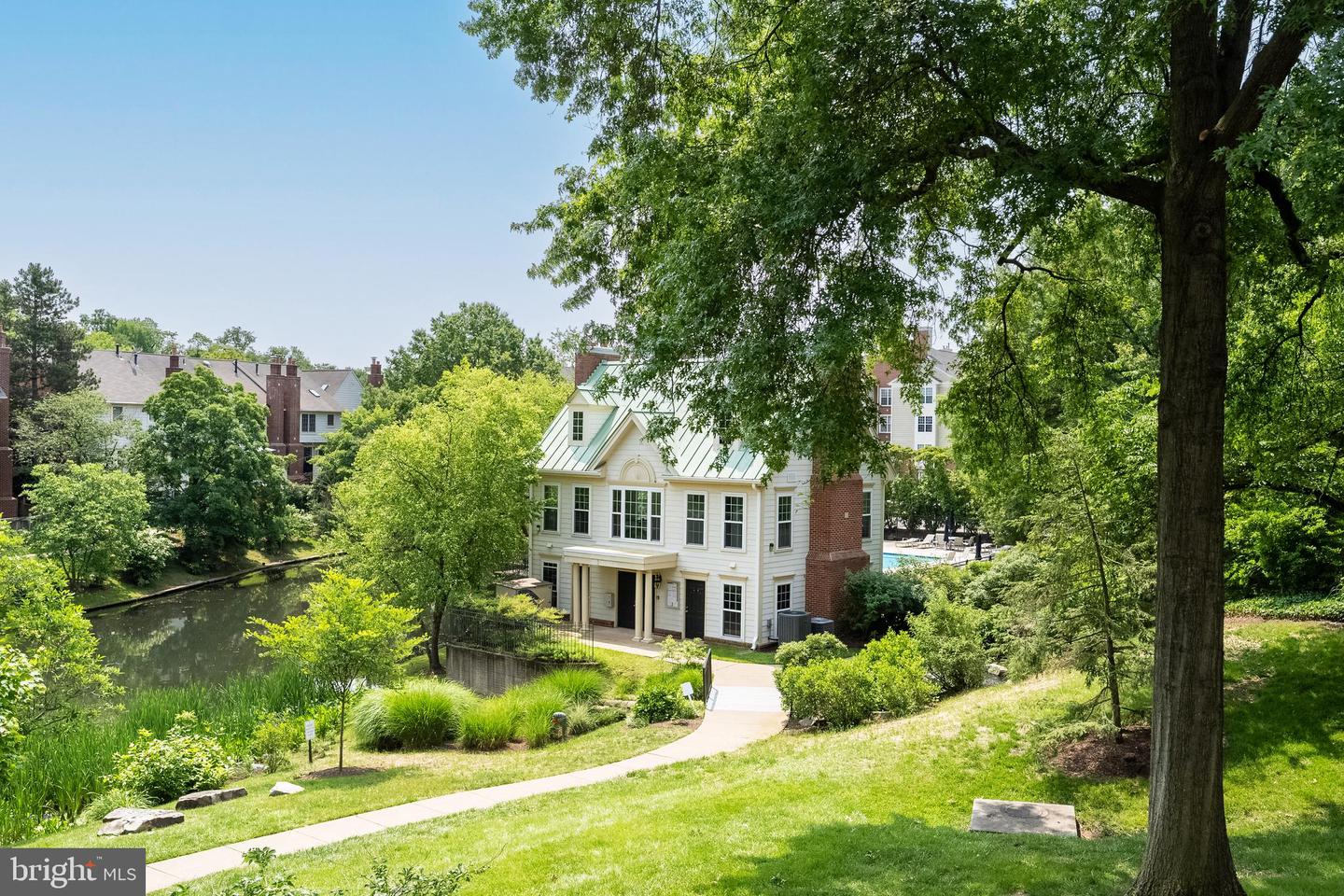 1206 Dartmouth Rd