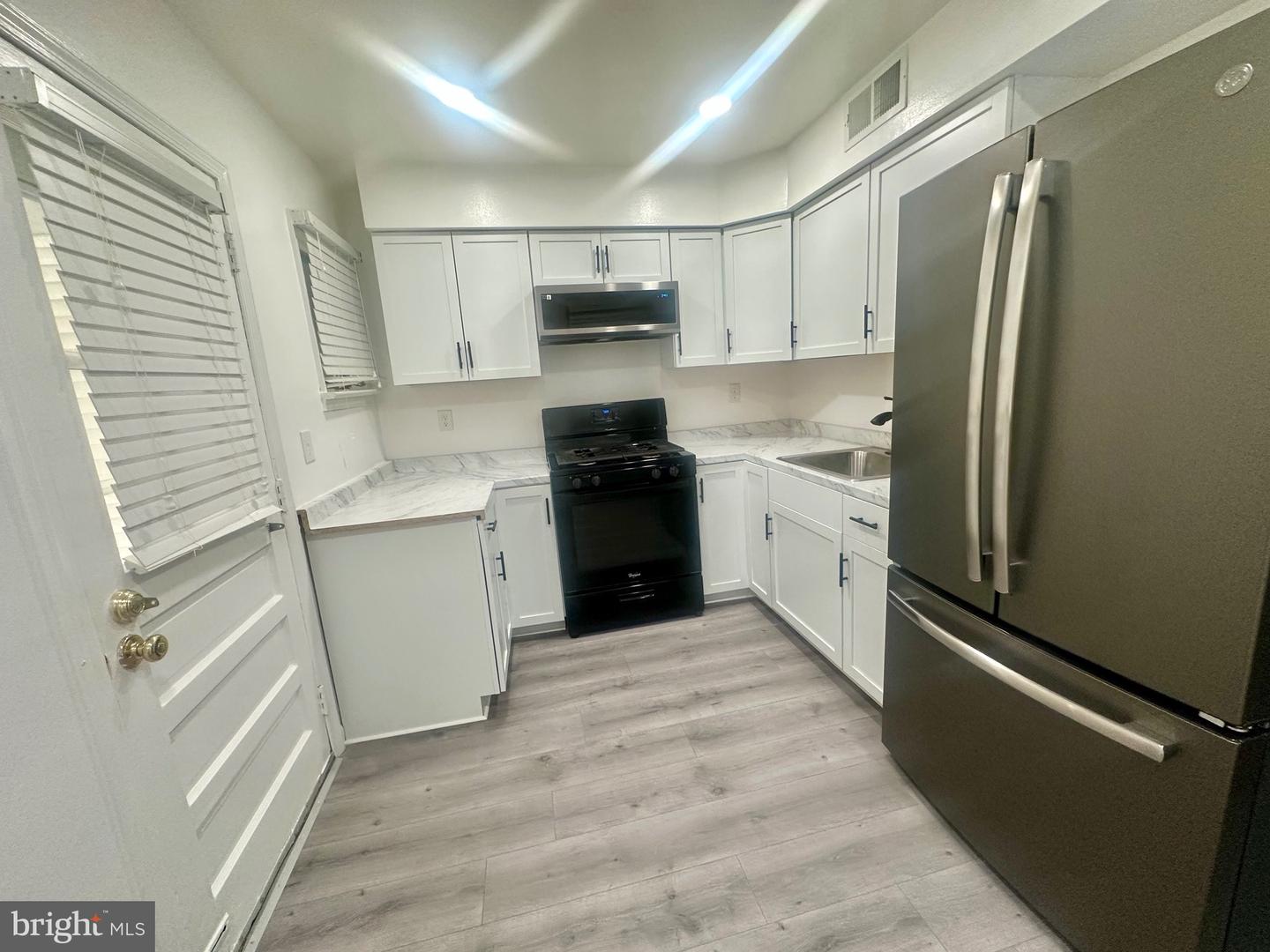 733 S Fayette St