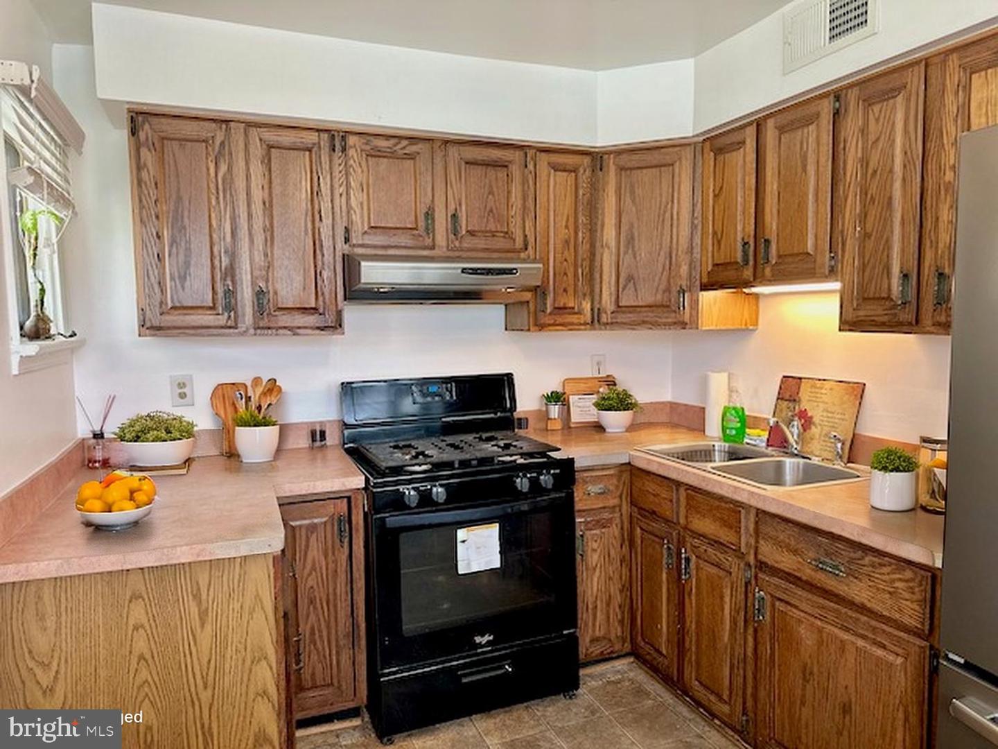 733 S Fayette St