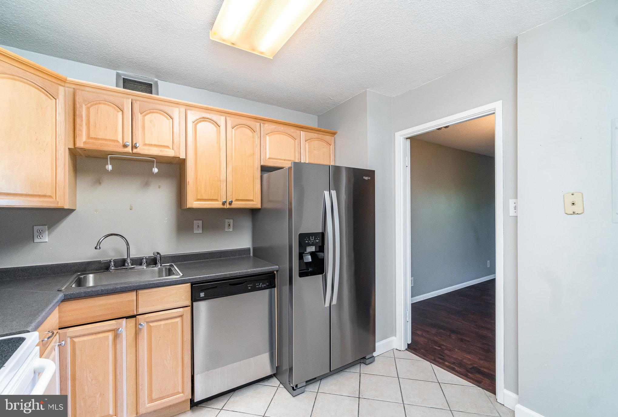 307 Yoakum Pkwy #716