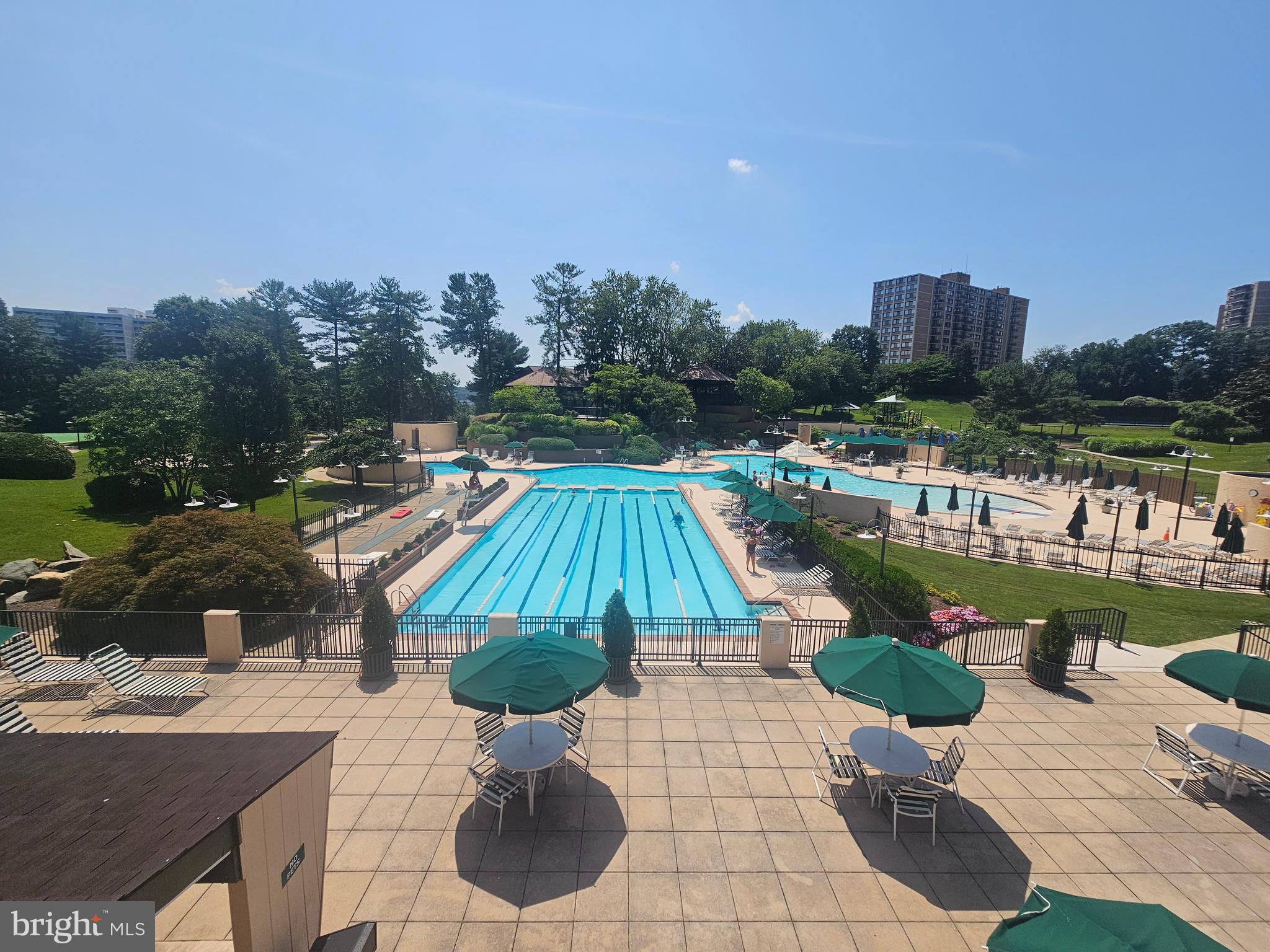 307 Yoakum Pkwy #716