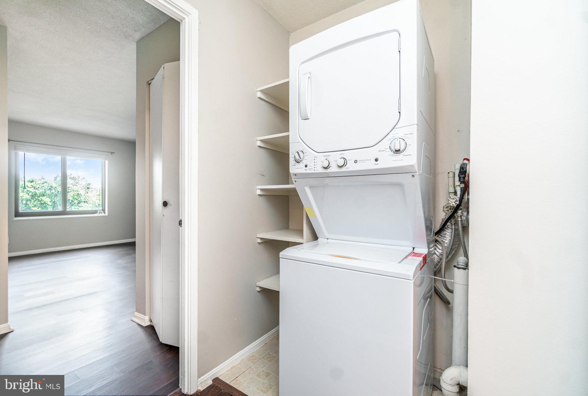 307 Yoakum Pkwy #716