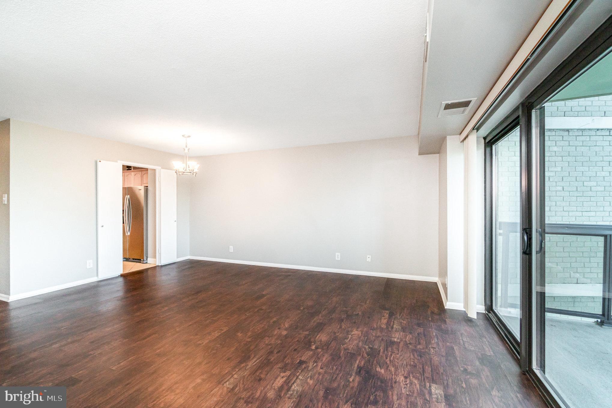 307 Yoakum Pkwy #716
