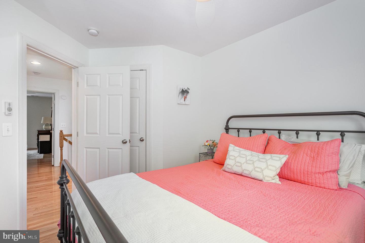 822 W Glebe Rd