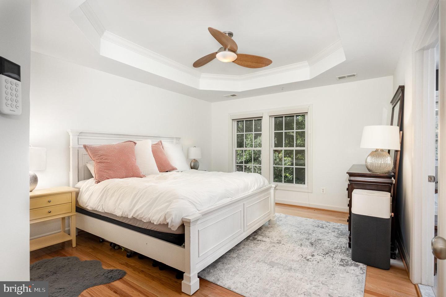 822 W Glebe Rd
